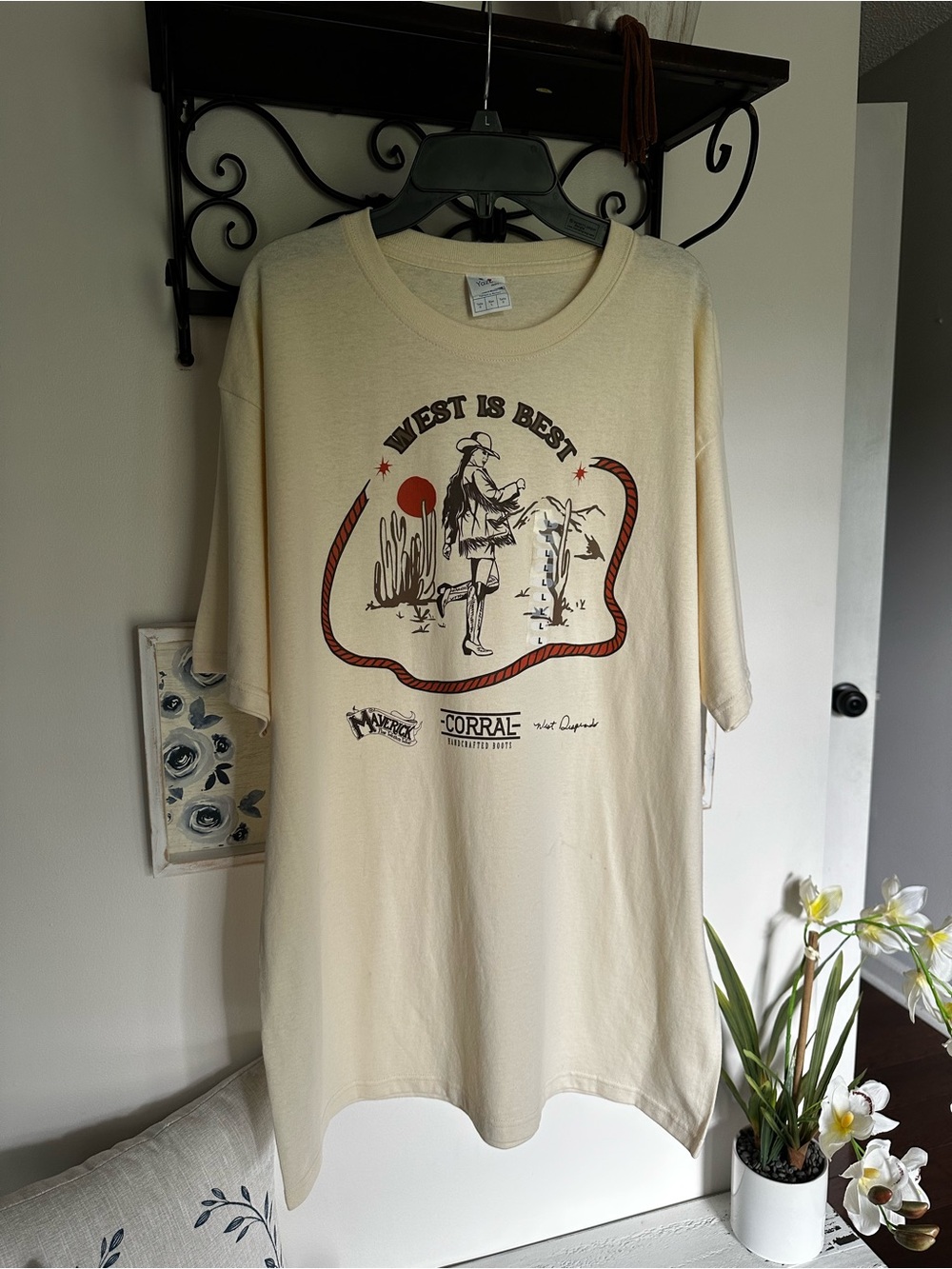 Corral Cream Graphic Western Tee with cactus cowgirl